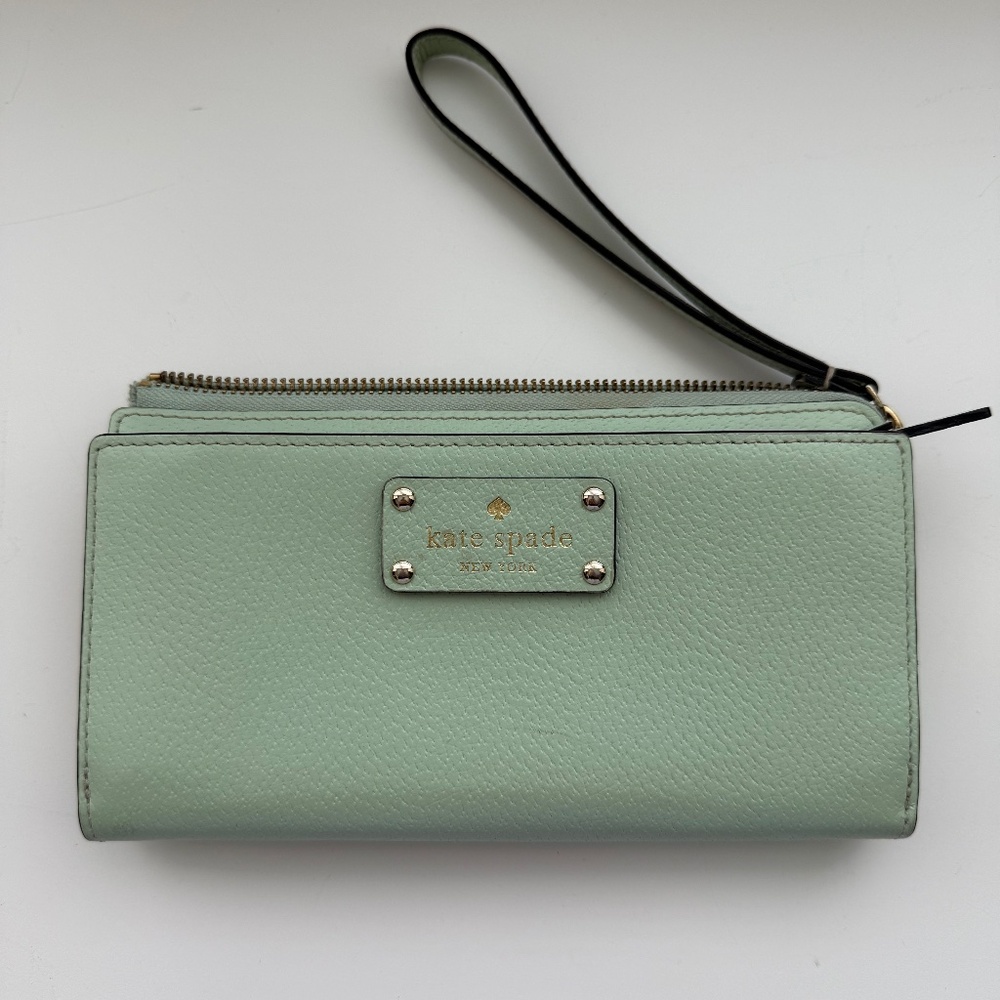 Kate Spade Mint wristlet wallet